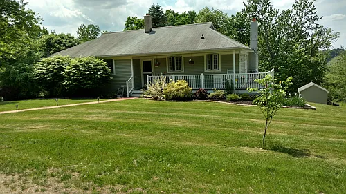 55 Hillcrest Dr Photo 1