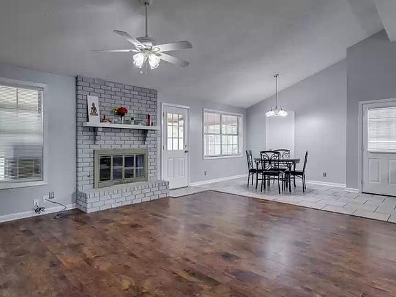 2nd image of 405 Birchwood Dr