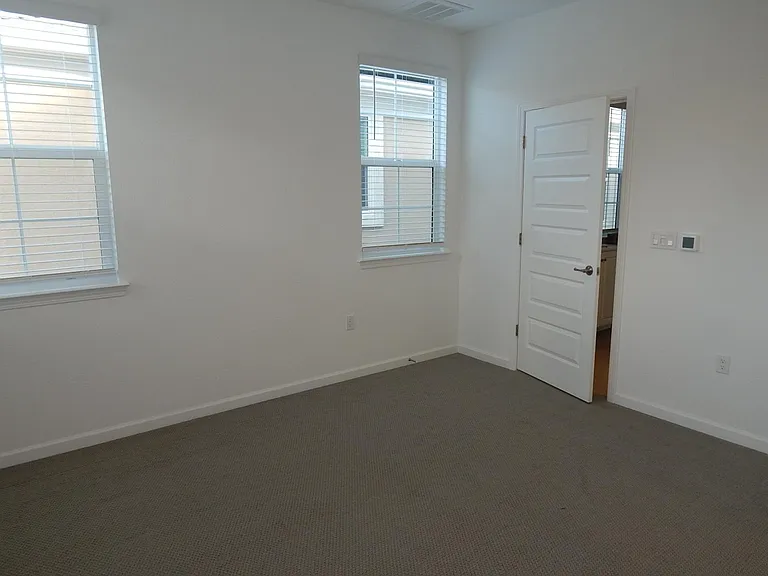 1683 Pena Ln — Photo 18