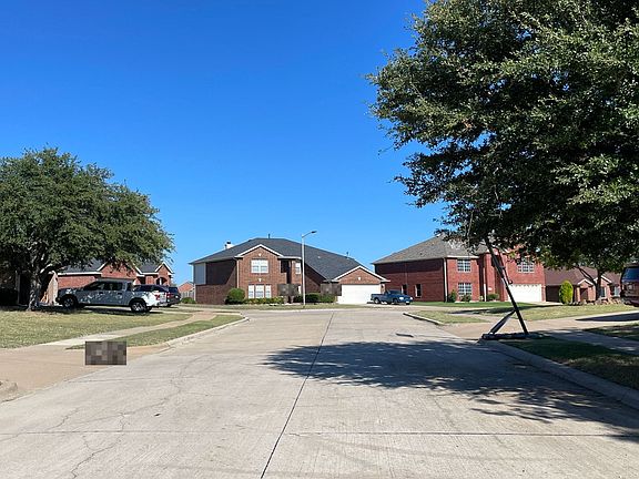 5th image of 7000 Lake Roberts Way