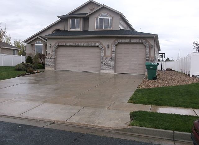 942 side front_04142016
