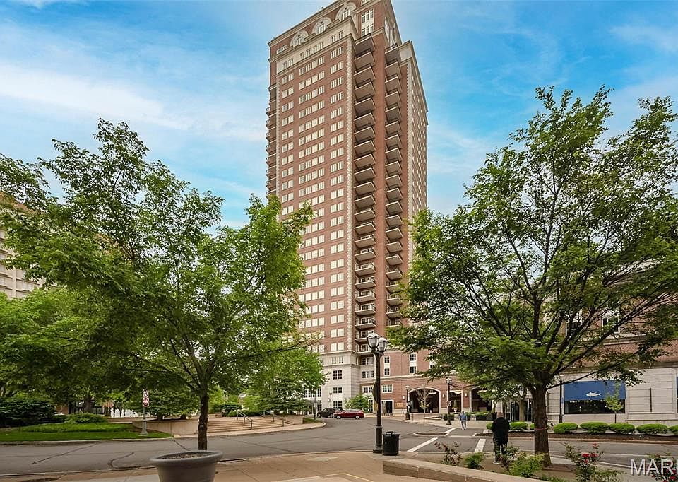 1st image of 150 Carondelet Plz Unit 204