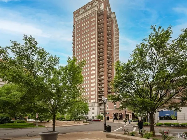 150 Carondelet Plz Unit 204, Saint Louis, MO 63105