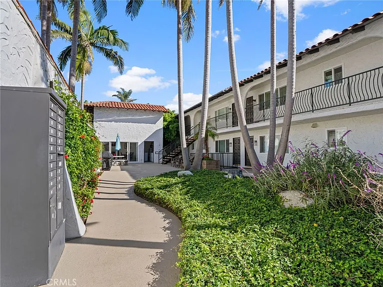 2175 S Coast Hwy — Photo 42