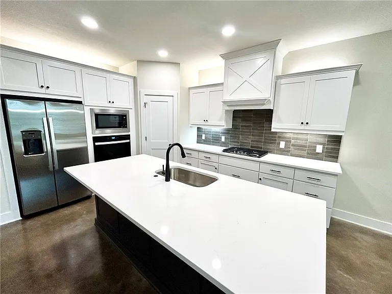 3024 Teller Dr — Photo 3
