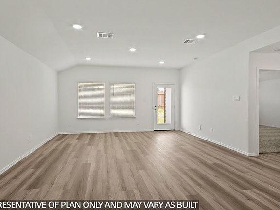 3rd image of 148 Rising Cedar Ln