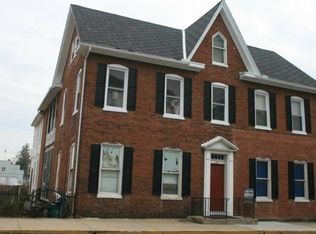 35 S Potomac St APT 3, Waynesboro, PA 17268