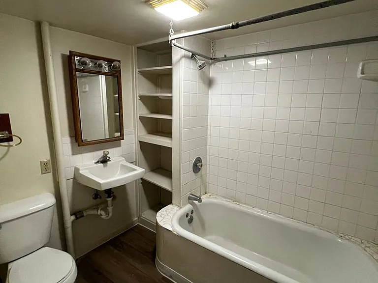 1105 Cook Ave — Photo 4