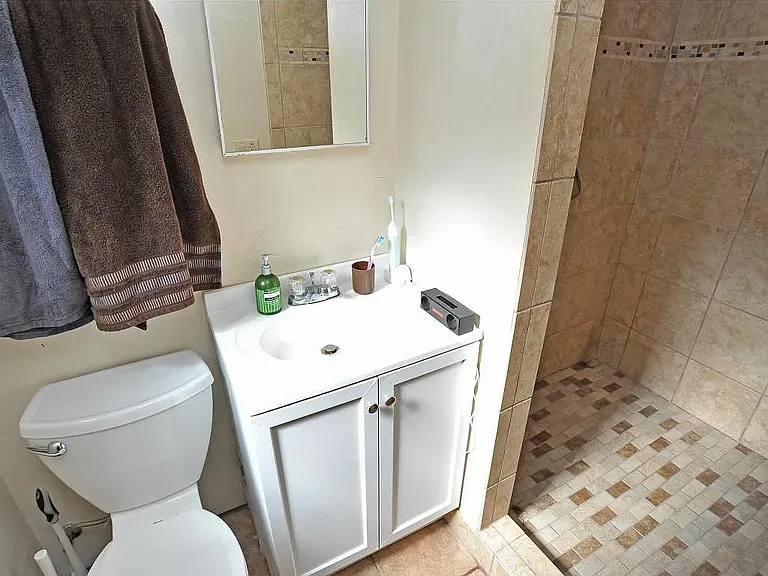 2805 N Highland Ave — Photo 12