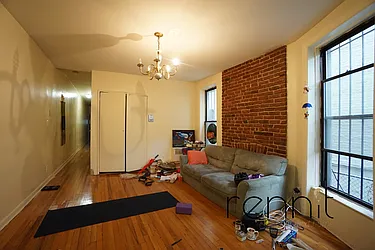 Rented by Rennit Inc.