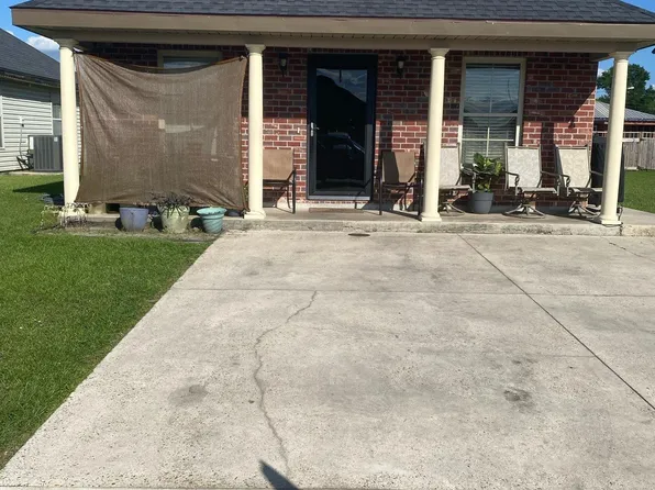 827 Cottagemill Ln, Houma, LA 70363