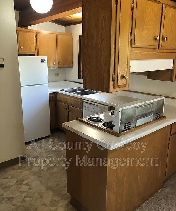 1st image of 1000 E Garfield St #7