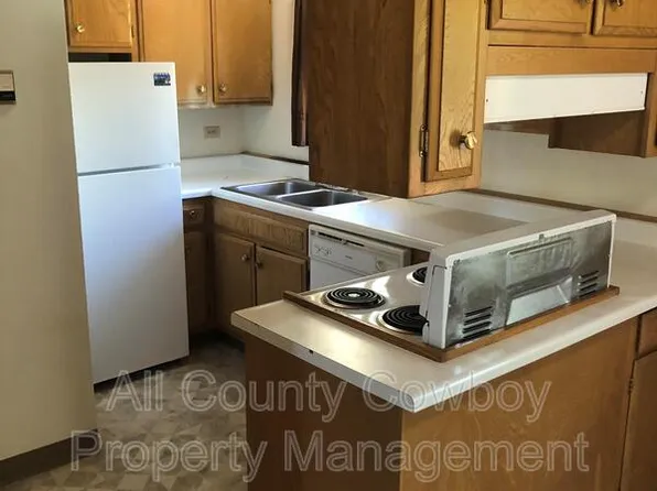 1000 E Garfield St #7, Laramie, WY 82070