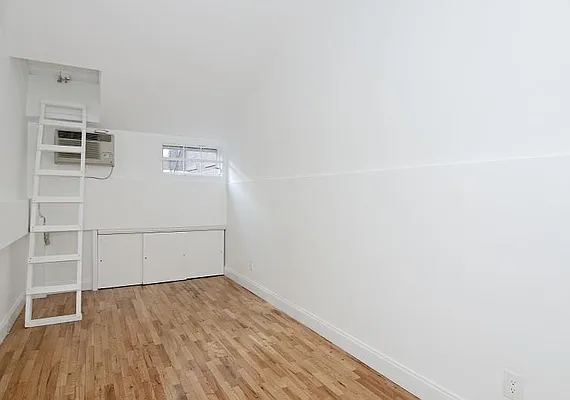 Rented by Buchbinder & Warren | media 45