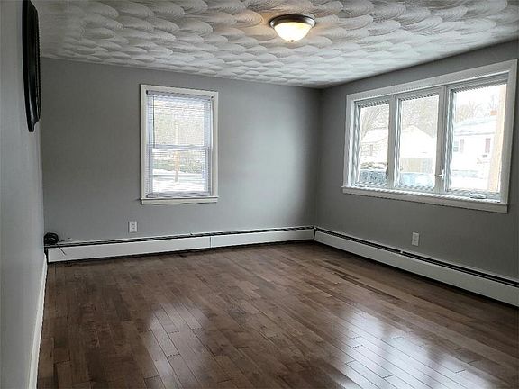 2nd image of 118 Friendship St