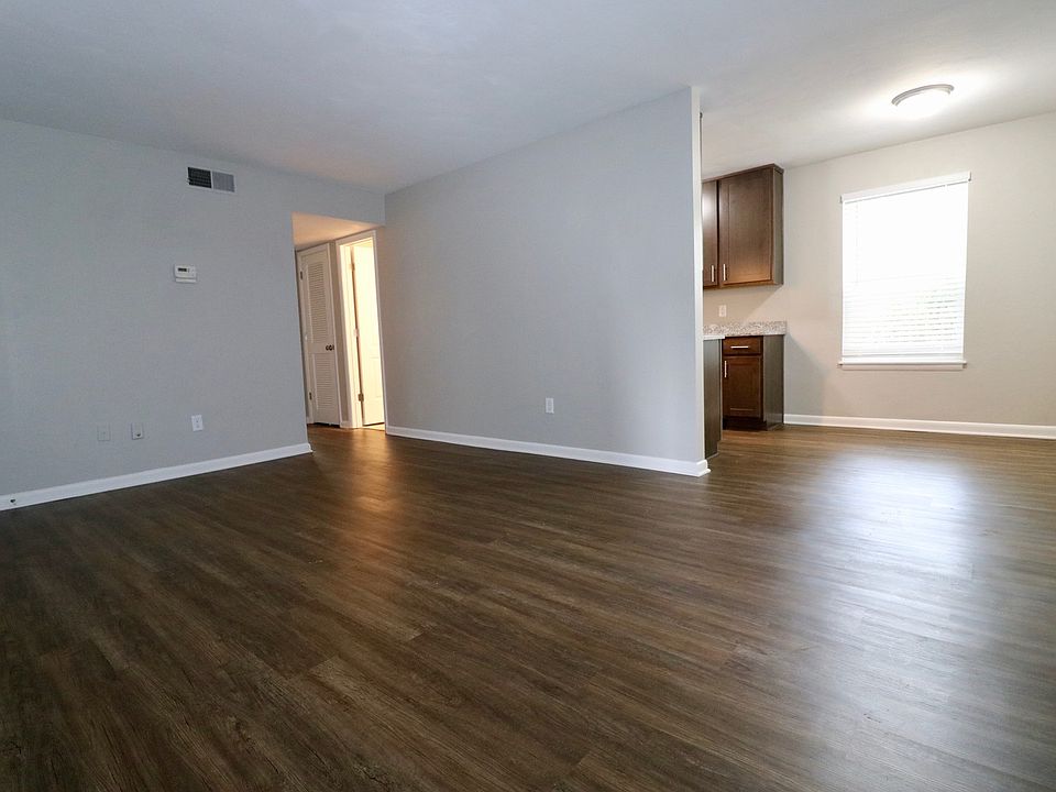 1st image of 387 Terrace Ave #399