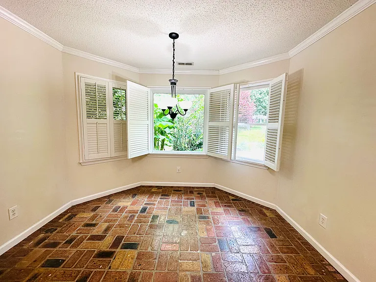101 Foxwatch Cir — Photo 34