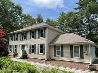 4177 Elderberry Ln, East Stroudsburg, PA 18302