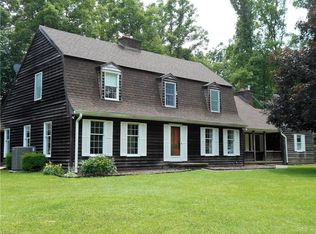 1870 Ross Rd, Little Hocking, OH 45742