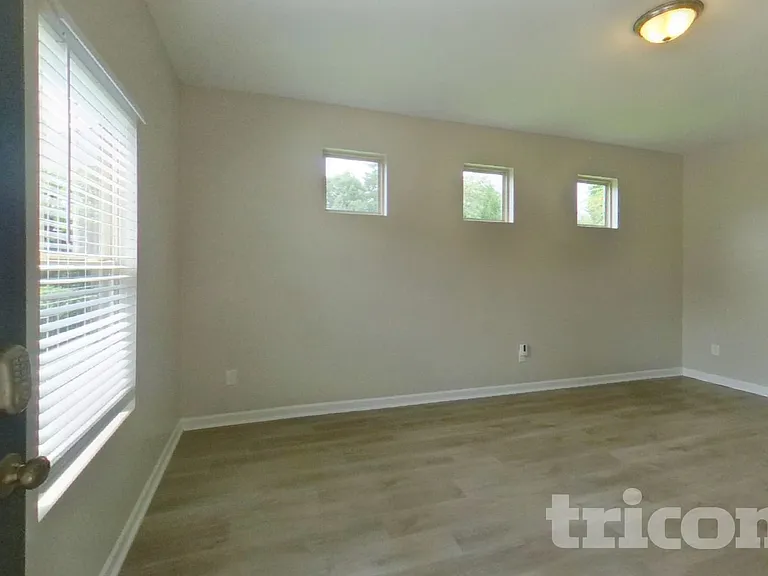 4118 Lindbergh Way — Photo 15