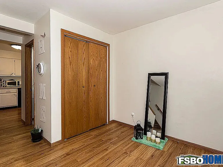 2615 Hawthorne Dr — Photo 6