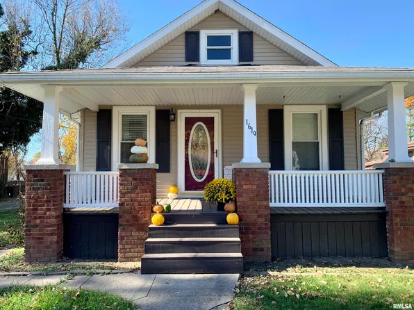 1619 S East St, Jacksonville, IL 62650