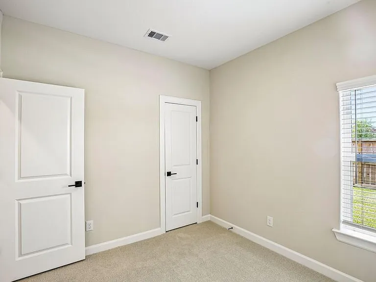 3085 Sorrento Hill Dr — Photo 12
