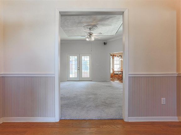 2nd image of 1462 Nautilus Dr