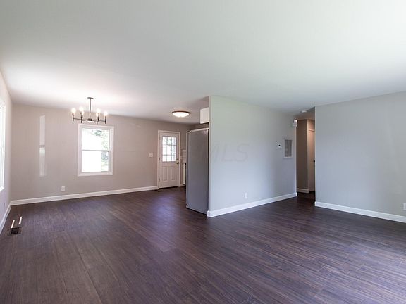 3rd image of 7456 Saratoga Ave