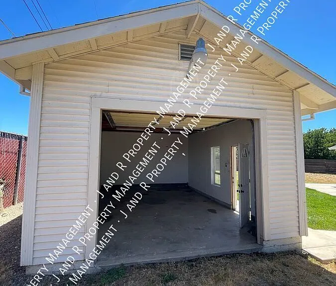 9628 Helio Dr — Photo 15