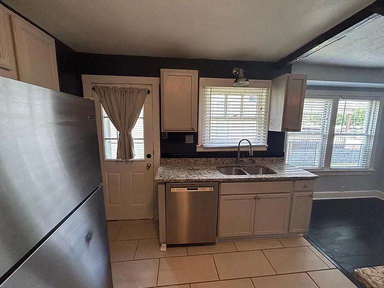 1404 Montcalm St #1404 — Photo 19