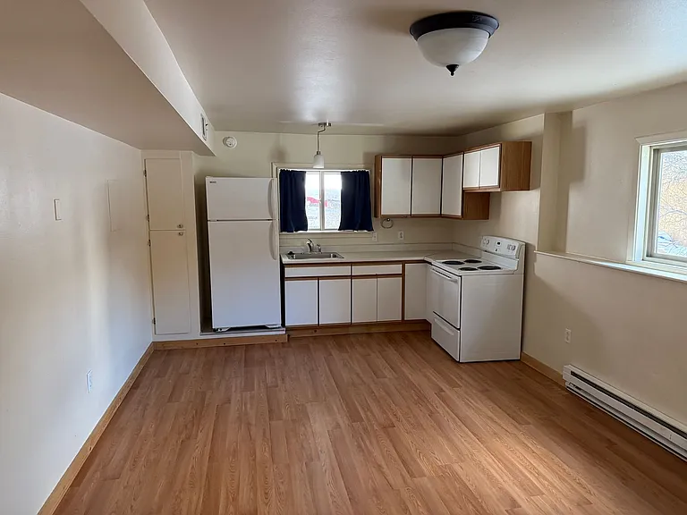1616 Durston Rd — Photo 2