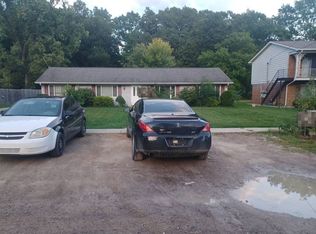 16173 Crest Dr, Linden, MI 48451