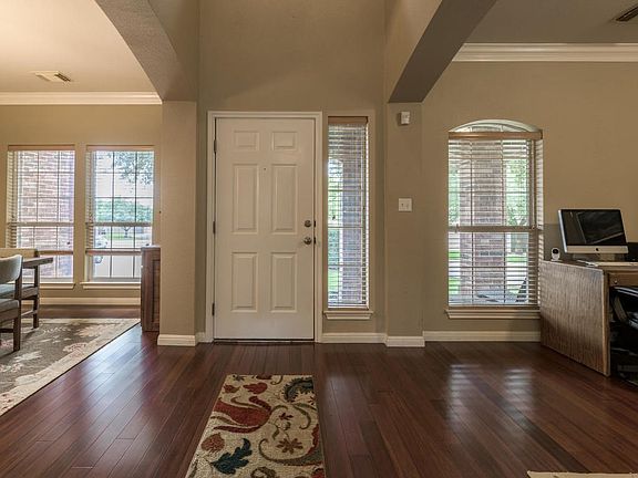 3rd image of 407 Bellaire Oaks Dr