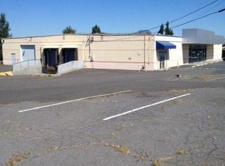 3399 S Highway 97, Redmond, OR 97756