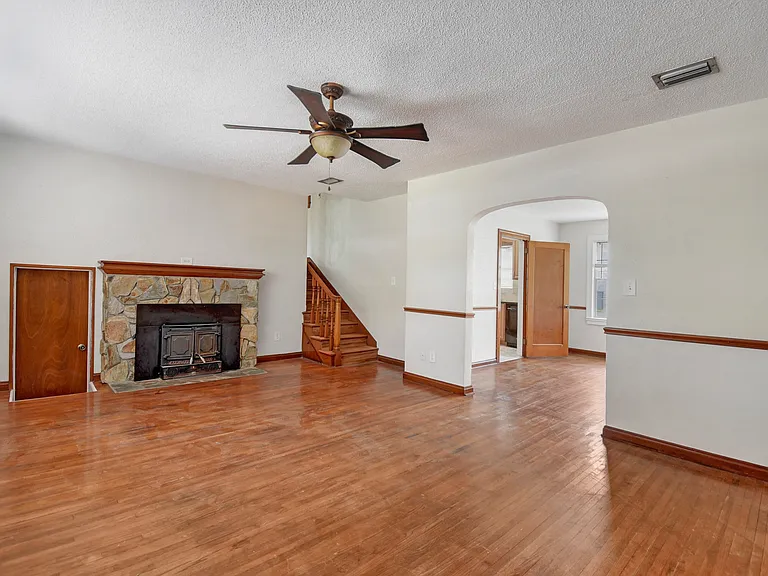 5304 Attleboro St — Photo 5
