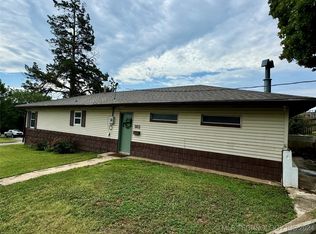 302 W Oak St, Drumright, OK 74030