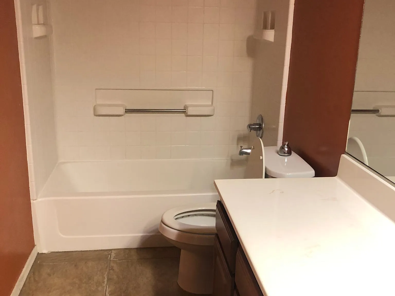 3 bed, 2.5 bath, 1855 sqft, $2,095 — Photo 2