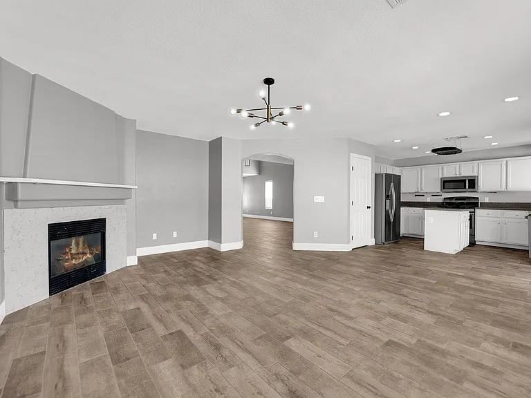 1913 Empoli Ct — Photo 12
