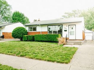 926 E Gardenia Ave, Madison Heights, MI 48071