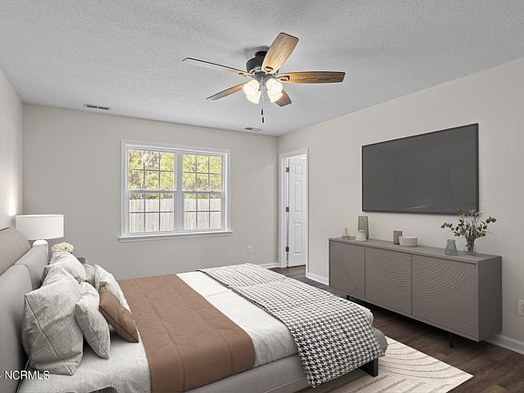 4th image of 104 Blue Bird Lane