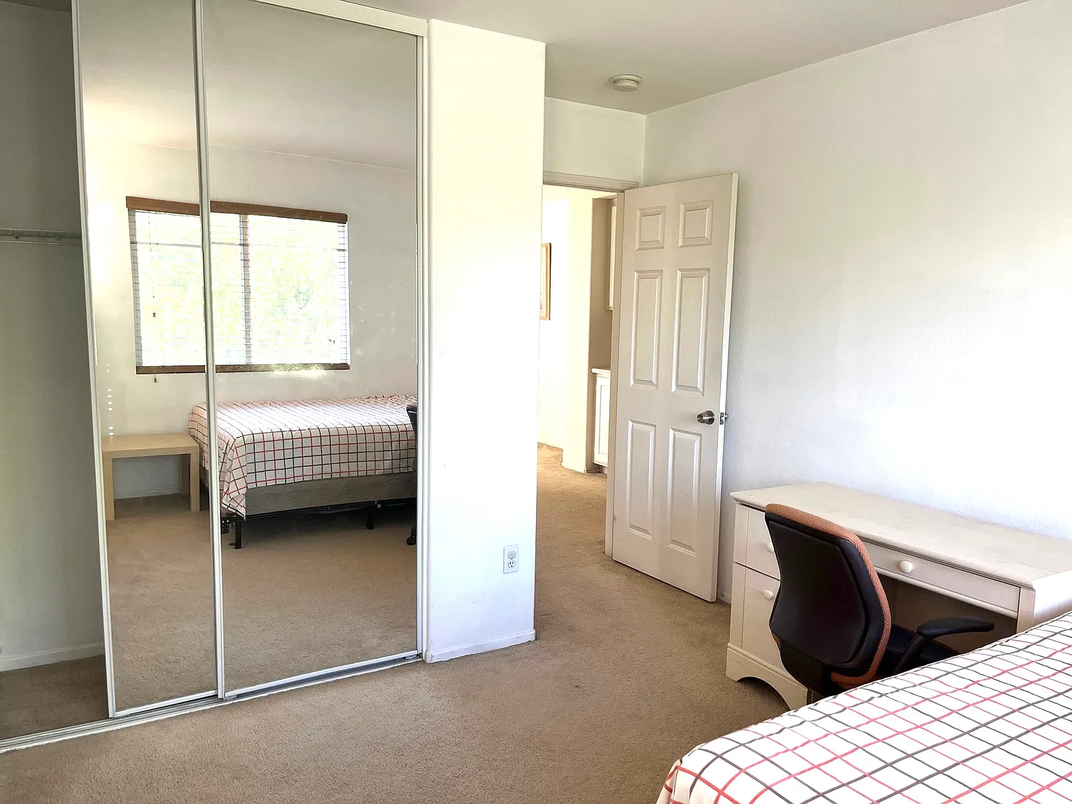 2953 Rivermount St — Photo 3