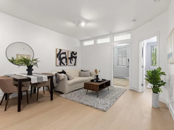 7330 Arbutus St #302, Pemberton, BC V0N 2L1
