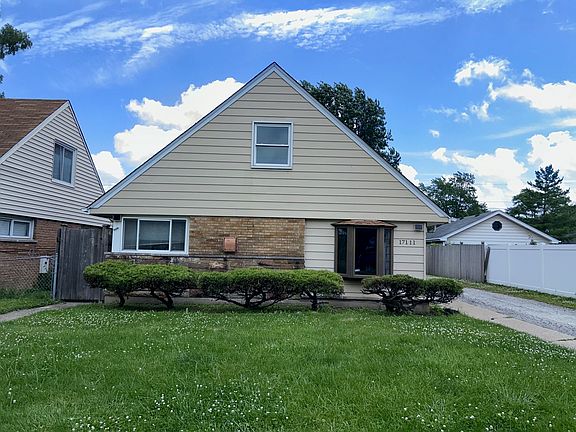 2nd image of 17111 Oakwood Ave