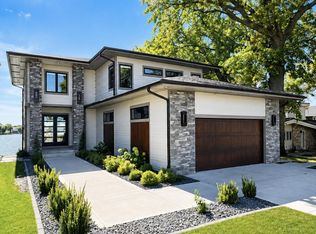 8891 Twin Lakes Rd, Manson, IA 50563