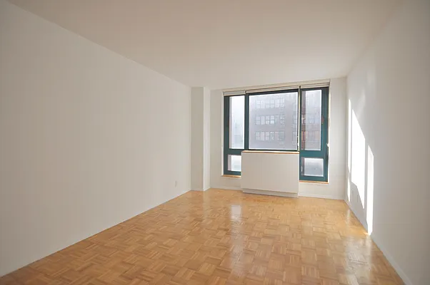 Rented by Nest Seekers International | media 27