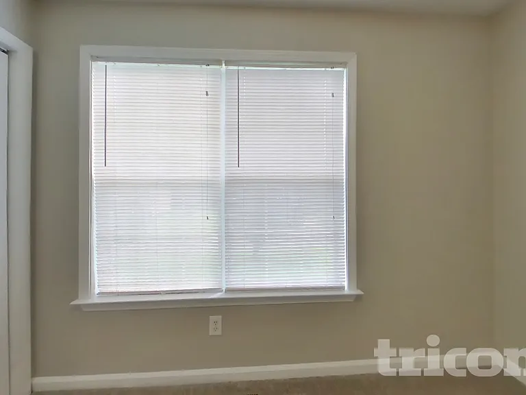 87 Princeton Dr — Photo 11