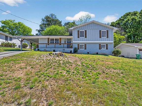 2nd image of 2380 Greenway Dr