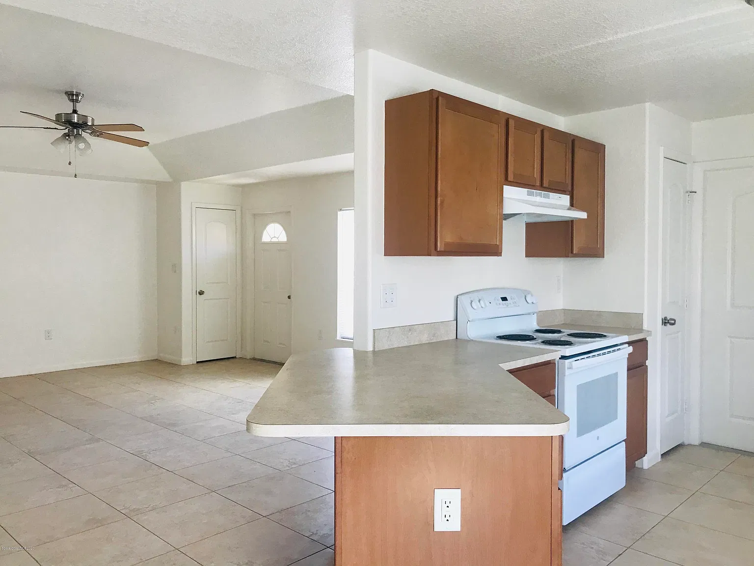 2 bed, 2.0 bath, 1147 sqft, $1,800 — Photo 3