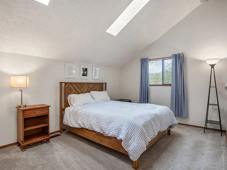 3713 W High St — Photo 8